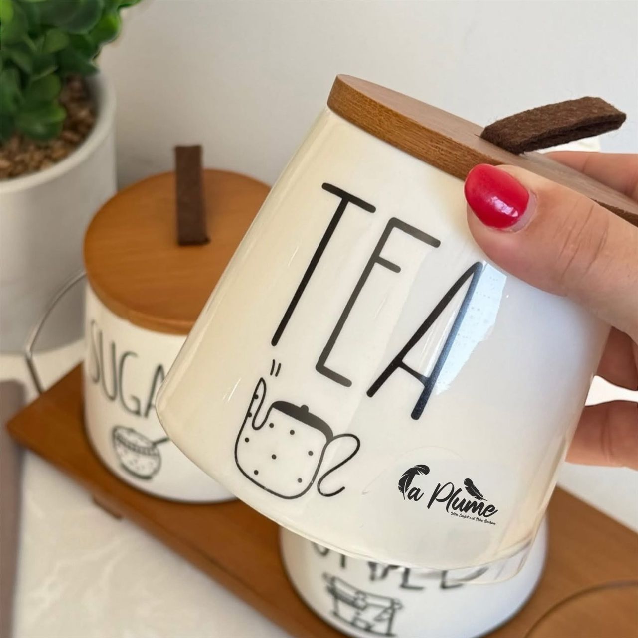Pot à thé moderne en céramique – La Plume