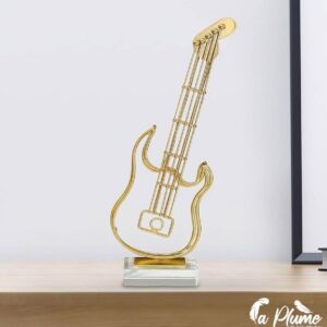 Sculpture Guitare Dorée Élégante
