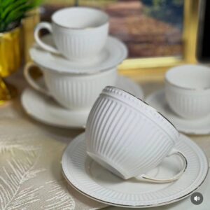 Ensemble élégant de tasses blanches – La Plume