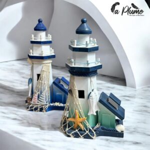 Phare en Bois avec Filet de Pêche et Éléments Nautiques