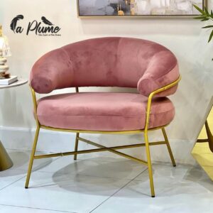 Fauteuil Malu en velours rose et métal doré