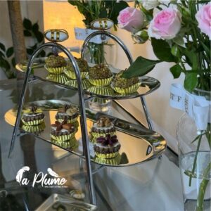 présentoir à gâteaux à deux niveaux