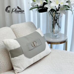 Coussin Décoratif Gris et Crème Style Maroquinerie