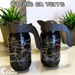 Carafe en verre décorée