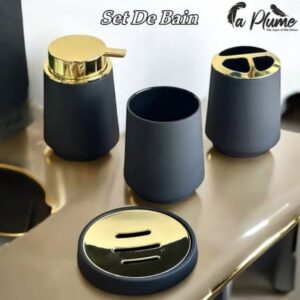 Un ensemble d'accessoires de set de bain élégant