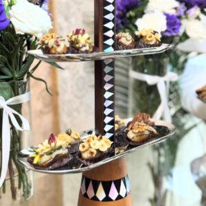 Le Porte-Gâteau de Luxe à Deux Étages : Une Élévation Gourmande