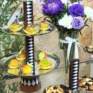 Le Porte-Gâteau de Luxe à Deux Étages : Une Élévation Gourmande