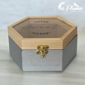 Boîte hexagonale décorative