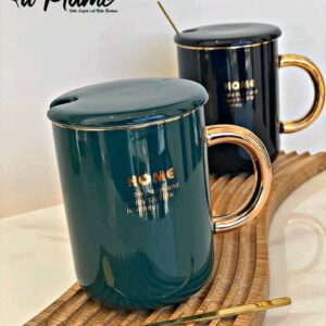 Shop avec couvercle et cuillère