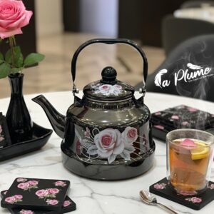 Théière Émaillée "Héritage Floral" – Noir Piano & Roses de Printemps