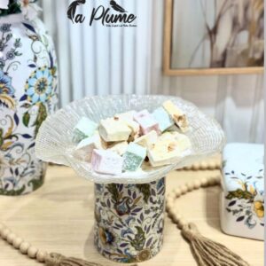 Porte-Gâteau Artisanal en Verre Texturé et Porcelaine Fleurie