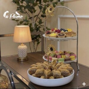 Serviteur de table floral à deux niveaux